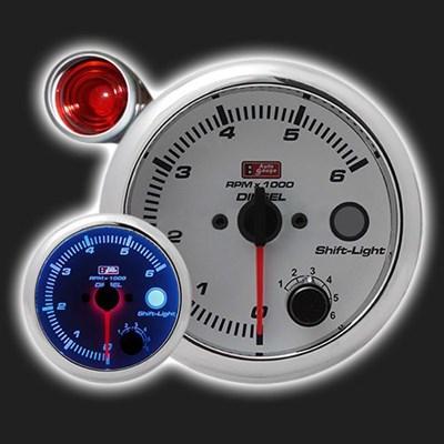 Прибор AUTO GAUGE тахометр /95 мм/ c дополнительной внешней вспышкой, белый циферблат, на подставке, 63668 - фото 40500