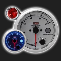 Прибор AUTO GAUGE тахометр /95 мм/ c дополнительной внешней вспышкой, белый циферблат, на подставке, 63668